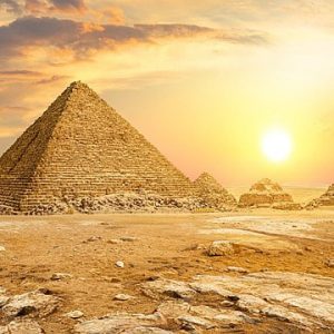 pngtree-egyptian-pyramid-in-sand-desert-and-clear-sky-egyptian-pyramids-in-photo-image_2176238